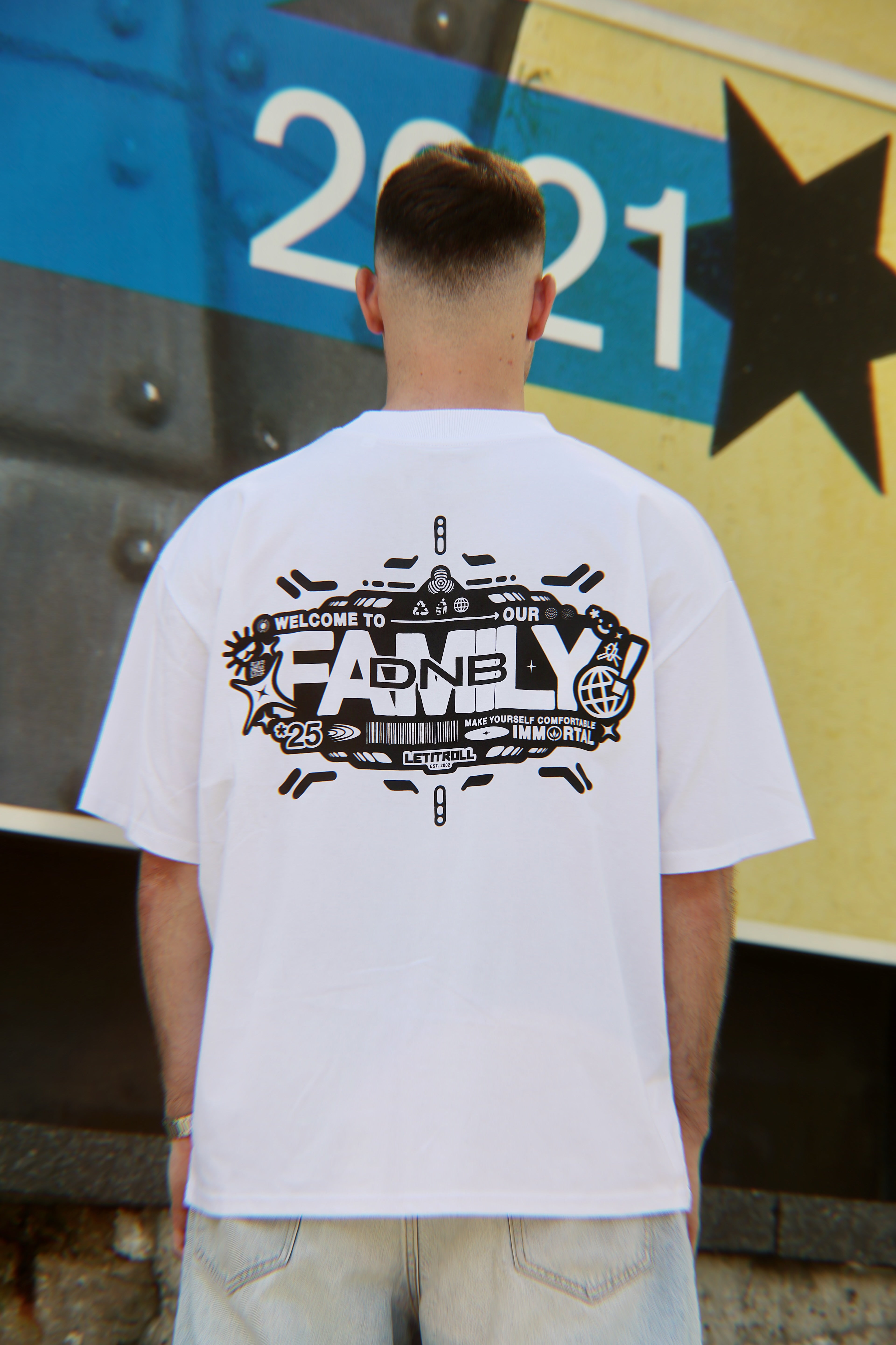LETITROLL T-shirt DNB Family White