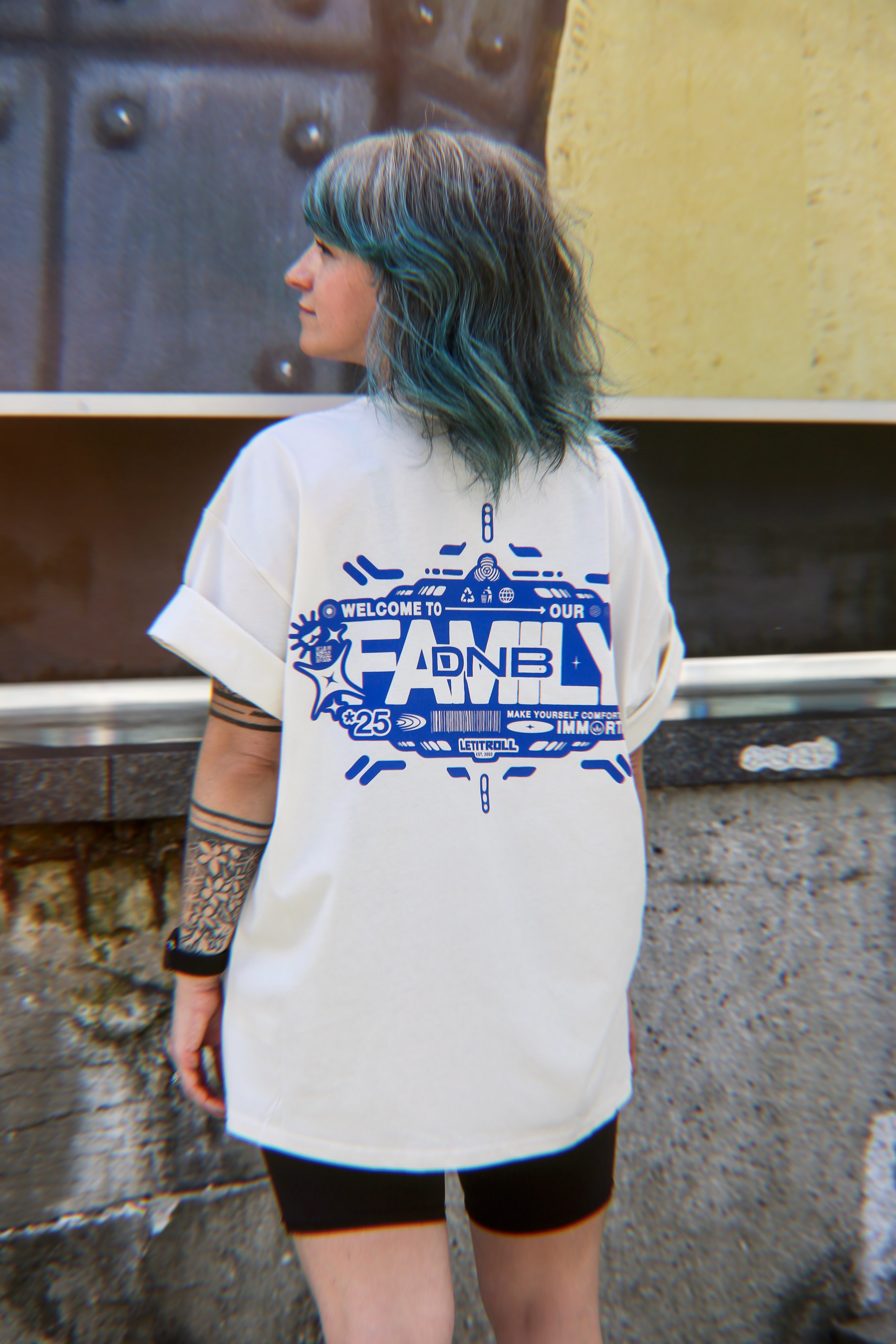 LETITROLL T-shirt DNB Family White