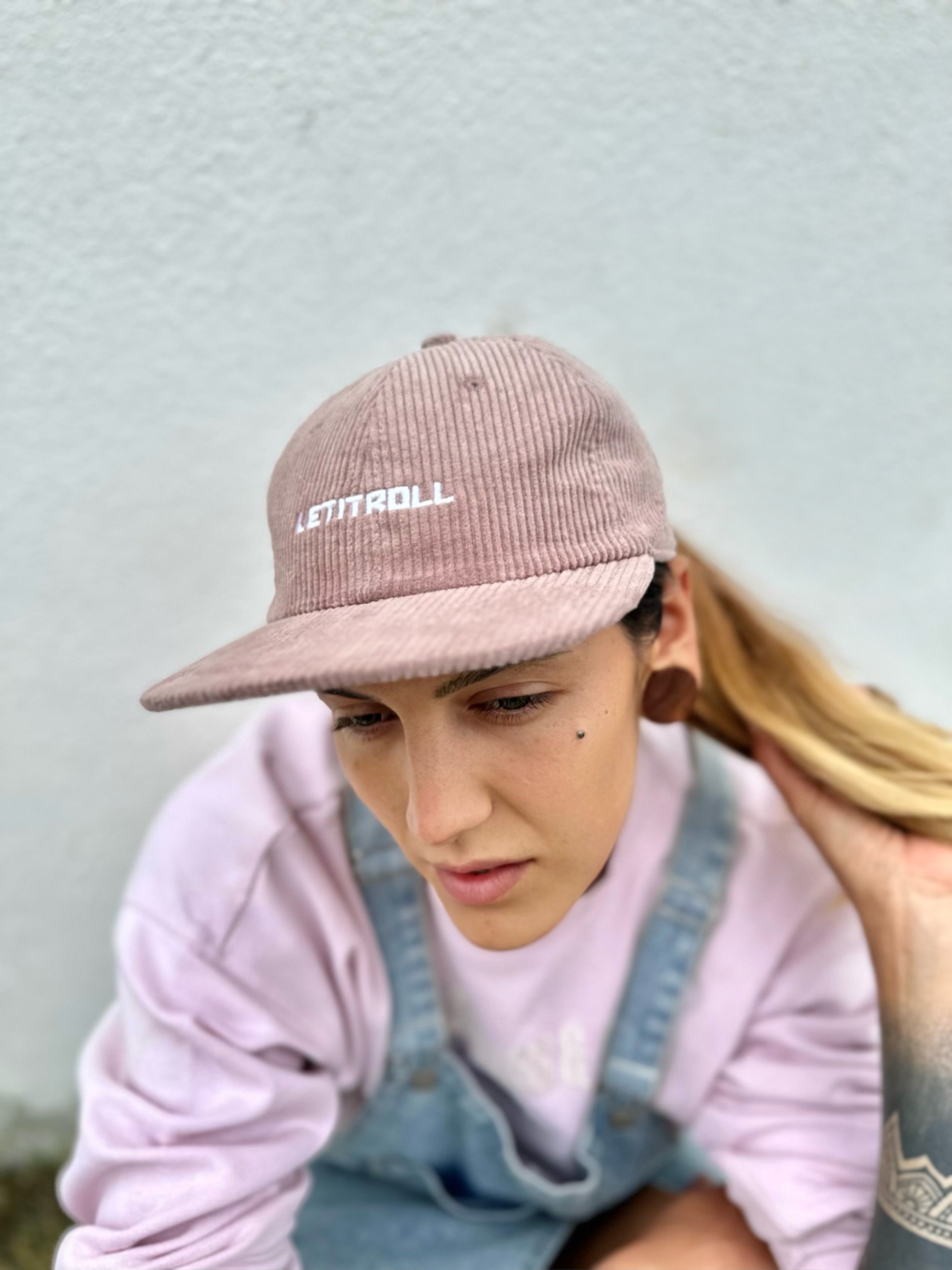 LETITROLL corduroy cap with embroidery Hazel Pink
