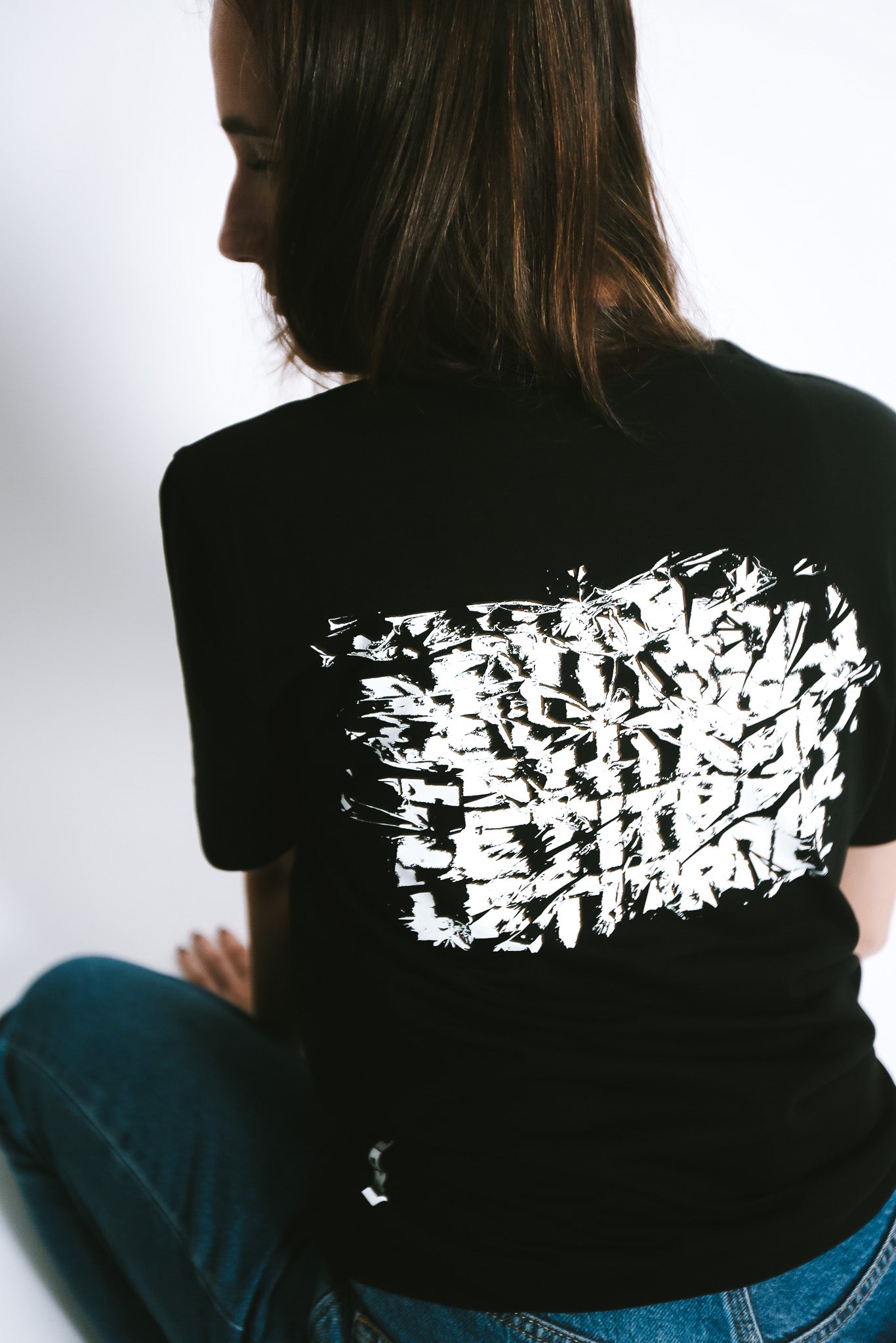 LETITROLL Broken T-shirt Black