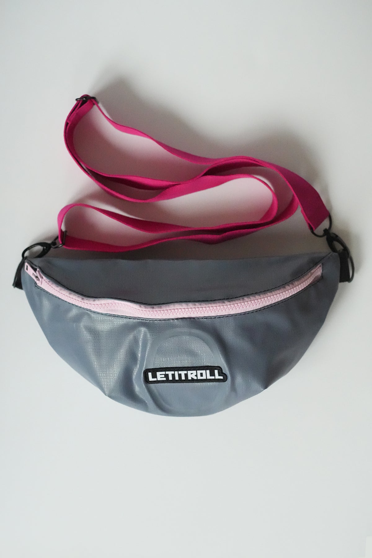 LETITROLL Upcycle Kidney Gray and Light Pink