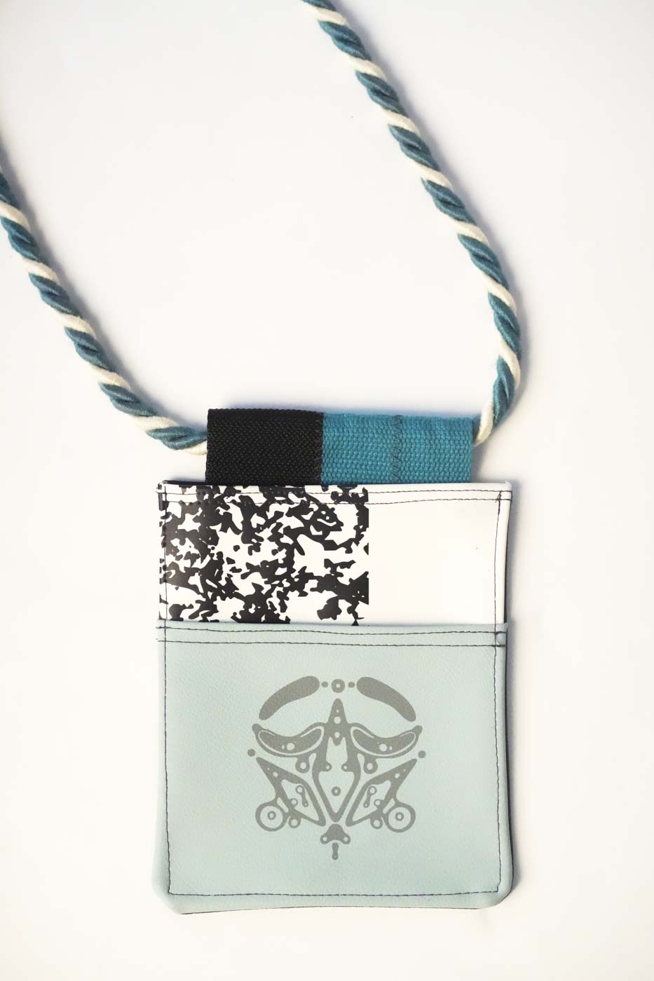 Upcycle taška na mobil LETITROLL x Ultravagant / č. 9