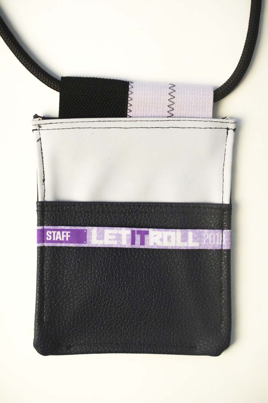 Upcycle taška na mobil LETITROLL x Ultravagant / č. 6